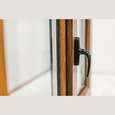 Swing Open Style Klassiker Holz Aluminium Fassadenfenster mit UPVC-Rahmenglas