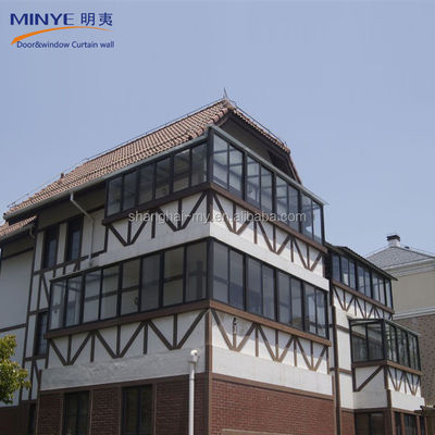 OEM/ODM Balkon Glas Sonnenzimmer mit Hangdachdesign und 5mm 9Ar 5mm Glasdicke