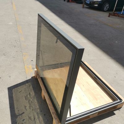 Glatte Oberfläche Balkon Dachfenster Scheinwerfer für modernen Stil Aluminiumlegierung Profil