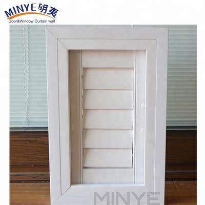 Anpassungs-PVC-Lauver-Fenster mit verstellbarem Plantage-Riegel-Design und -Laufern