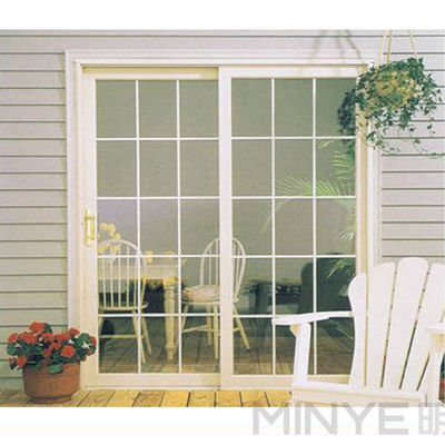 Verhärtetes Glas Upvc/Pvc-Rutschenfenster mit dekorativen Grills und winddichten Funktionen