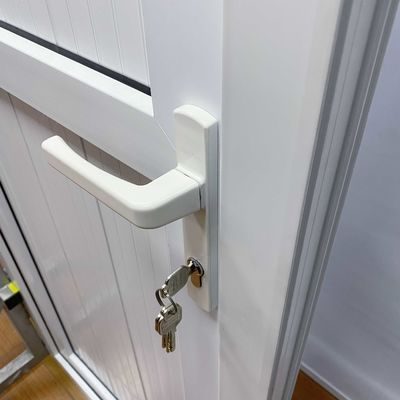 EPDM-Gummibänder Oberfläche Fertig UPVC Vertikal Scharniertür für PVC-Gusset Tür