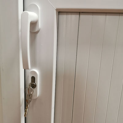 EPDM-Gummibänder Oberfläche Fertig UPVC Vertikal Scharniertür für PVC-Gusset Tür
