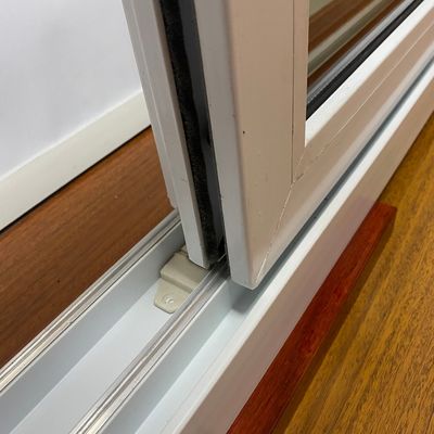Küche Modernes Design UPVC Schiebefenster mit hoher Windfestigkeit und Schalldämmung