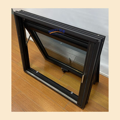 Vertikal geöffnetes Fenster aus Aluminium mit schönem und großzügigem Design