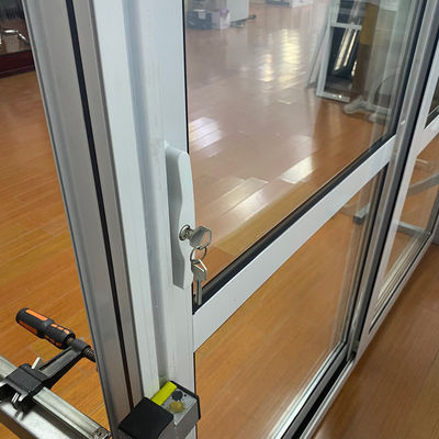 Zeitgenössische und funktionelle Glas-Aluminium-Türen für Häuser