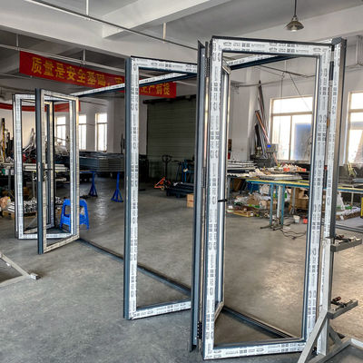 Hardware Schalldichte Innenraum Bi-klappbare Doppelverglasung Aluminiumglas Thermal Break Bifold Patio Klapptüren