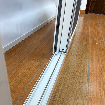 1.4mm Profildicke Doppelverglasung Doppelgehärtetes Glas Aluminiumlegierung Schiebefenster
