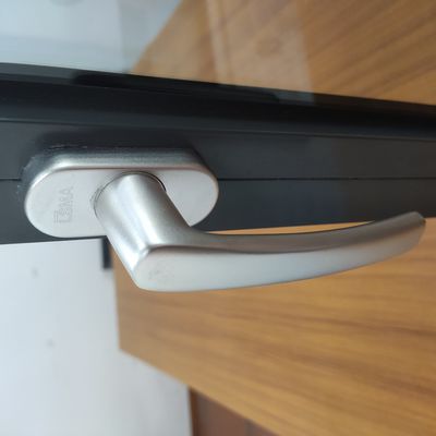 Modernes Design Aluminium-Legierungs-Fenster zum Versiegeln von Balkonen gegen starke Taifune