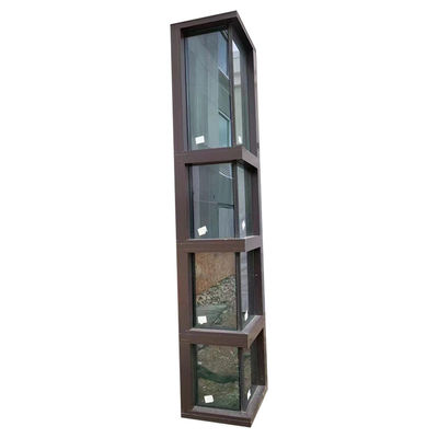 Schalldichtes, modernes, einfaches, festes Fenster mit orkansicheren Rahmen und gehärtetem Glas