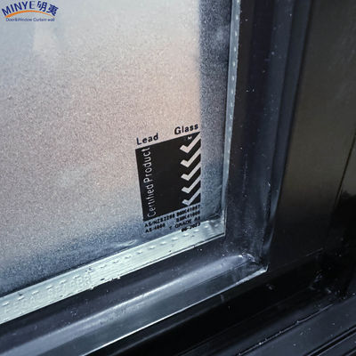 Aluminiumrahmen mit Doppelgehärtetem Glas und Holzunterrahmen