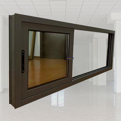 Langlebiges dreispuriges Schiebefenster aus Aluminium mit guter Windfestigkeit und hoher Festigkeit