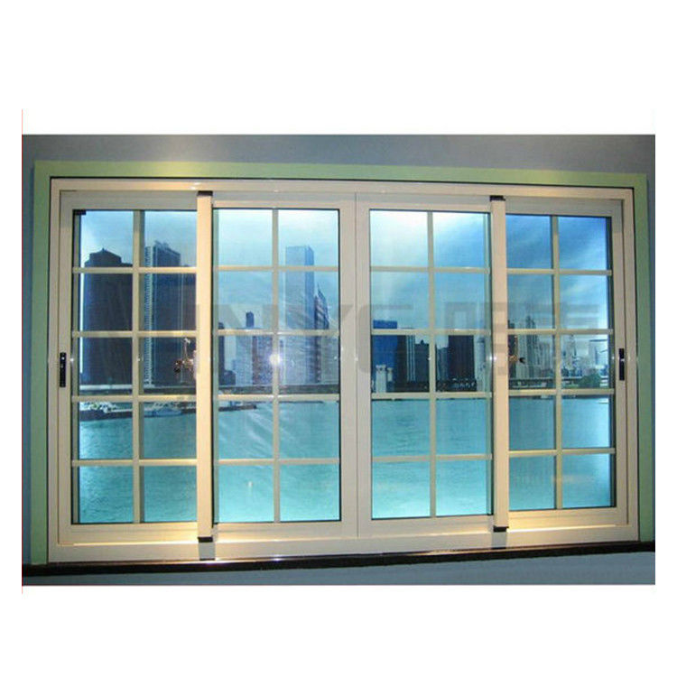 Amerikanische Vinylfenster mit individueller Profilfarbe und Radius-Design im Bay Style